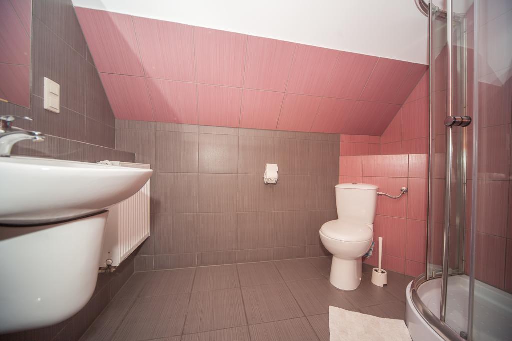 Hotel Ada Wiekszyce Екстер'єр фото